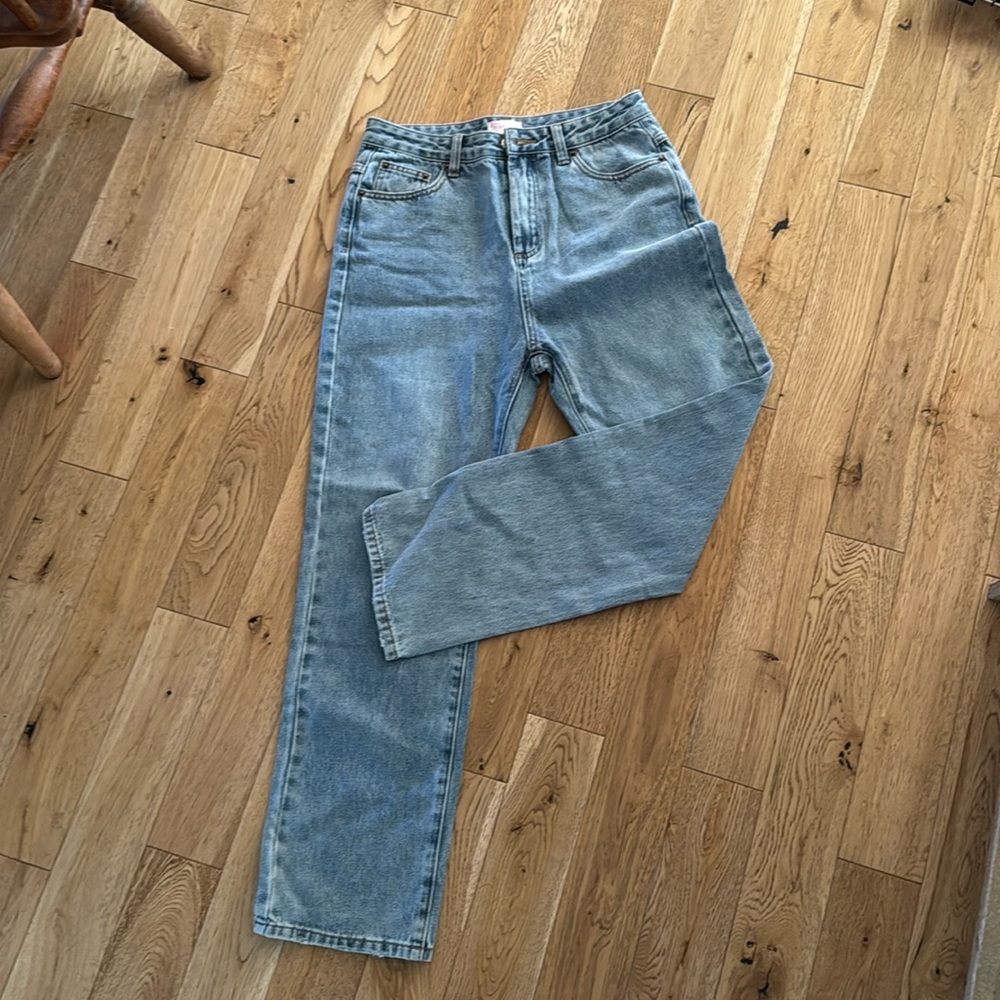 Pink lily mom jeans. Size 27.
